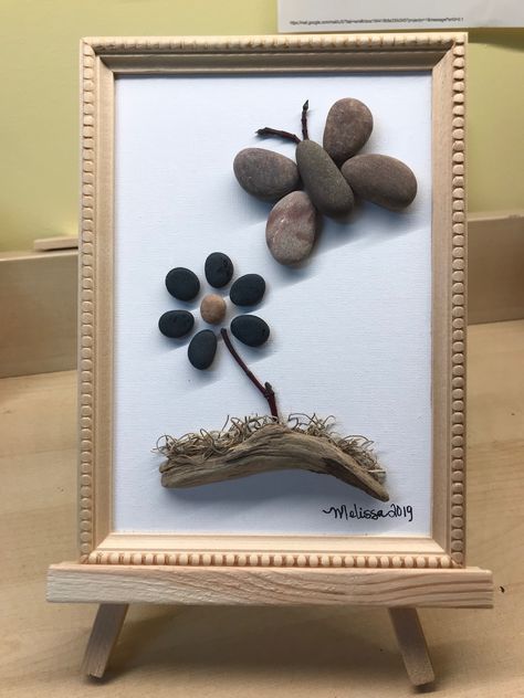 Butterfly Stone Art, Pebble Art Butterfly, Butterfly Pebble Art, Butterfly Rock Art, River Rock Crafts, Butterflies Decor, Basic Art Techniques, Ar Art, Pebble People