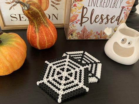 Halloween Perler Bead Coasters, Goth Diys, Halloween Barn, Bead Coasters, Kandi Inspiration, Beads Halloween, Beaded Banners, Diy Perler Bead Crafts, Halloween Beads