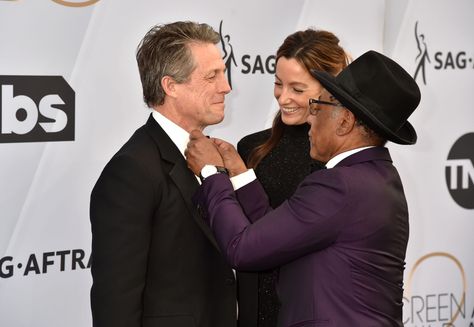 Giancarlo Esposito made sure Hugh Grant was straightened up as his wife Anna Elisabet looked on. Candid Pics, Giancarlo Esposito, Hugh Grant, One Chance, Sag Awards, Best Moments, Cameras, That Look, Carpet