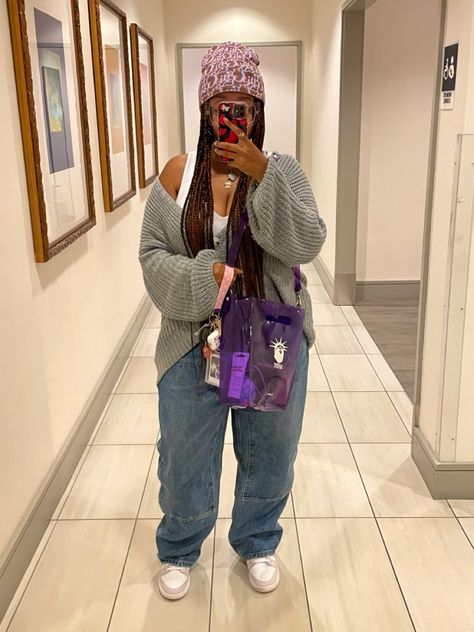 Lavender Dunks, Purple Telfar Bag, Purple Purse Outfit, Telfar Bag Outfit, I Dont Need Friends, Telfar Bag, Purse Outfit, Purple Purse, Bag Outfit