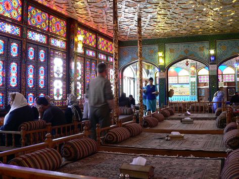 Tea house Esfahan, Iran | Mahatma4711 | Flickr Iranian Tea, Elegant Houses, Esfahan Iran, Persian Tea, Visit Iran, Iran Travel, Persian Empire, My Fantasy World, Cafe Interior Design