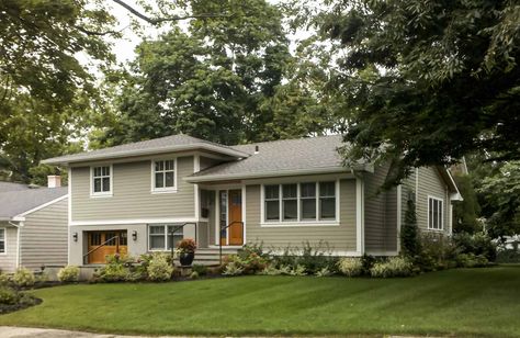 02-Larchmont front right Trilevel House, Split Level House Exterior, Split Level Remodel Exterior, Split Level Exterior, Raised Ranch, Garage Addition, Ranch Remodel, House Exterior Colors Schemes, Home Exterior Makeover