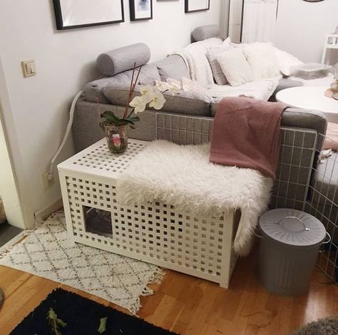 23 Creative IKEA Hol Table Ideas For Pet Hacks | HomeMydesign Ikea Hol, Indoor Bunny, Bunny Room, Cat Patio, Indoor Rabbit, Table Ikea, Bunny Cages, Bunny House, House Rabbit