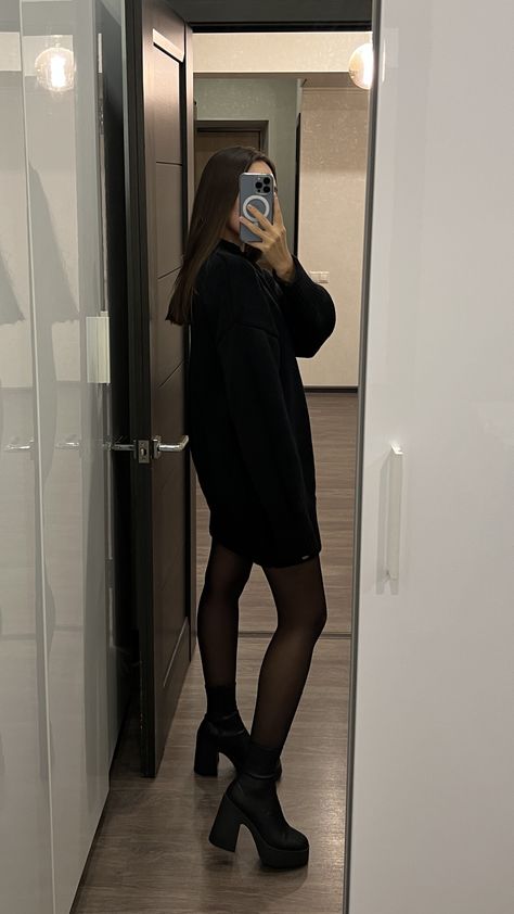 Black Platform Boots Outfit Casual, Black Knit Dress Outfit Winter, Black Knit Dress Outfit, Platform Boots Outfit Winter, Platform Boots Outfits, Black Platform Boots Outfit, Boots Winter 2023, Platform Boot Outfit, Platform Boots Winter