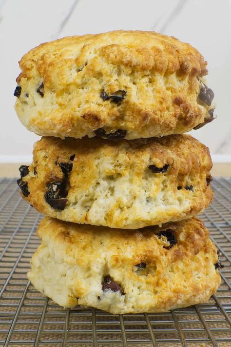 Simple Air Fryer Scones Air Fryer Scones Recipe, Air Fryer Scones, 3 Ingredient Scones, British Scones, Mini Scones, Batch Baking, Small Air Fryer, English Scones, How To Make Scones