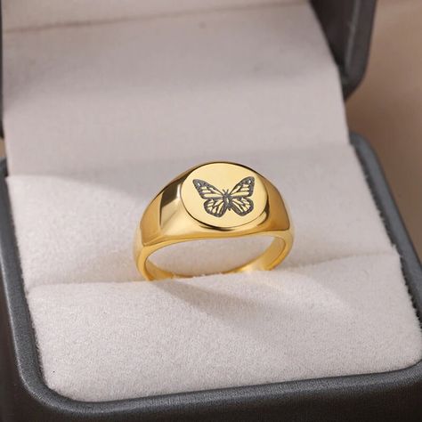 Rings For Women Gold, Butterfly Rings, Jewelry 2023, Signet Rings Women, Finger Jewelry, Trendy Rings, Rings Style, Ring Female, Minimalist Accessories