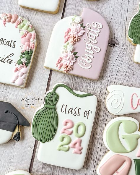 One of the most beautiful graduation sets I’ve ever created…🥰🥰🥰🎓 . . . . . . . #mycookiespace #lacookies #labaker #lasweets #ladesserts #latreats #lapartyfavor #losangelescookies #losangelescustomcookies #customcookieslosangeles #losangelespartyfavors #partyfavorslosangeles #decoratedcookieslosangeles #sugarcookieslosangeles #fyp #foryoupage #fypシ #fypage #foryourpage❤️ #fypage✨ #lacookier #lacookielady #losangelescookier #grad #graduate #graduation #grad2024 #2024grad #gradcookies #graduatio... College Grad Cookies Decorated, Floral Cookies Decorated, Floral Cookies, Nurse Cookies, Graduation Cookies, Cookies Decorated, Icing Cookies, Royal Icing Cookies, Custom Cookies