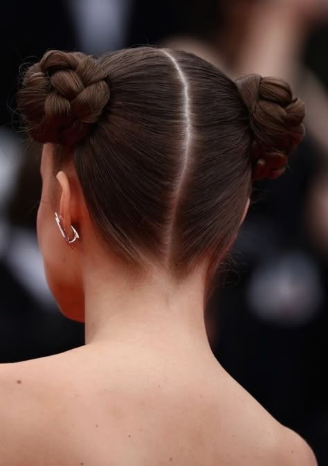 Double Space Buns, Ballet Hair Bun, Two Buns Hairstyle, Princess Leia Hair, Xenia Tchoumitcheva, Ballet Hairstyles, Twin Braids, Double Buns, Space Buns