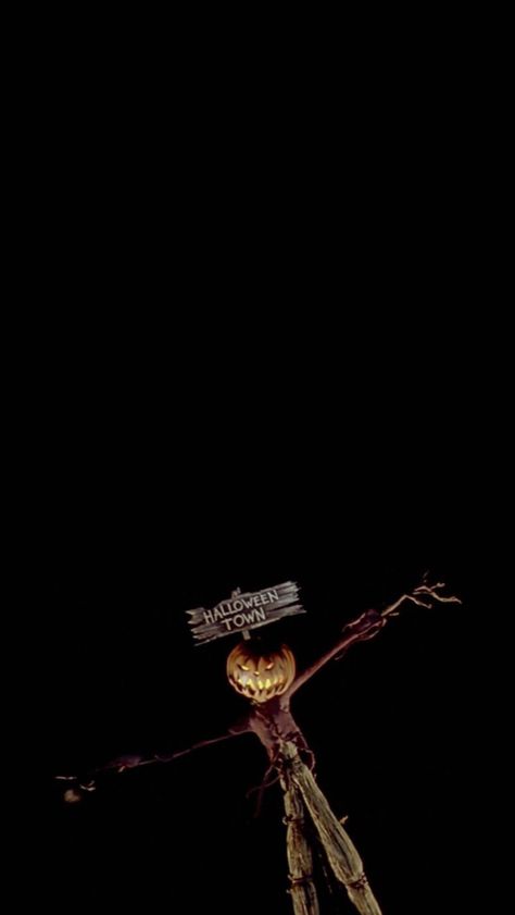 Halloween Aesthetic Nightmare Before Christmas, Helloween Wallpaper Aesthetic Dark, A Nightmare Before Christmas Wallpaper, Tom Burton Wallpapers, Hallowen Wallpers Aesthetic Dark, Tim Burton Halloween Wallpaper, Tim Burton Phone Wallpaper, Halloween Movie Aesthetic Wallpaper, Nightmare Before Christmas Astethic