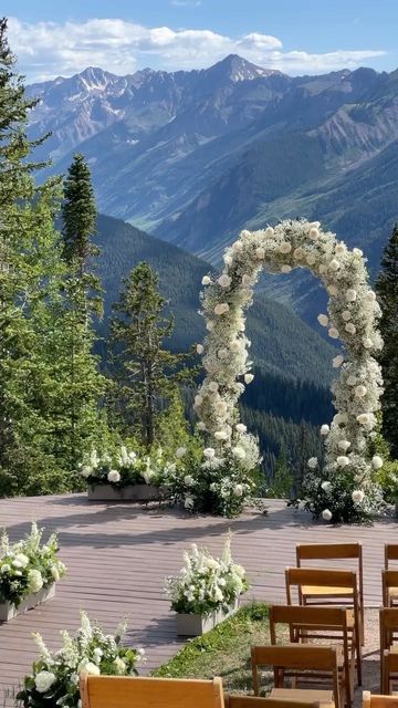 THE WEDDING BLISS on Instagram: "This is pure magic🥹🌲 Would you get married here? 🎥: @o.skifilms 📍: @thelittlenell 📋: @awevents.colorado 🌿: @aspenbranch . . . #view #nature #scenery #weddingvenue #weddingceremony #wedding #stunning #aspen #colorado #forest #mountains #weddingday #weddinginspiration #weddingplanner #weddingplanning" The Wedding Bliss, Forest Theme Wedding, Mountain Top Wedding, Aspen Wedding, Mountain Wedding Venues, Dream Wedding Venues, Mountain Wedding Colorado, Wedding Goals, Wedding Mood