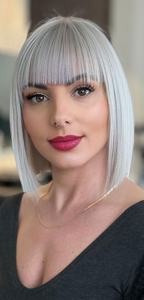 sleek bob, bob hairstyles, bob haircuts, textured bob haircut, bob haircut ideas, classic bob, asymmetric bob, wavy bob, long bob, lob haircuts Fall Bob Hairstyles, Blonde Fringe, Chic Bob, Tan Skin Blonde Hair, Choppy Bob, Bob Haircut With Bangs, Frizz Free Hair, Bob With Bangs, Long Bob Hairstyles