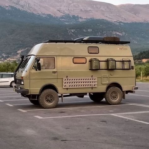 Small Truck Camper, Vw T3 Camper, Lake Ohrid, Vw Syncro, 4x4 Camper Van, Mercedes Camper, Mercedes Van, Suv Camping, Round Lake