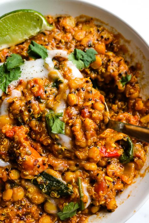 Curried Quinoa & Lentil Stew - Okonomi Kitchen Quinoa Potato Recipes, Lentil Chickpea Recipes, Lentil And Quinoa Recipes, Quinoa Lentil Recipes, Red Quinoa Recipes, Recipes With Quinoa, Indian Stew, Recipe With Quinoa, Curried Quinoa