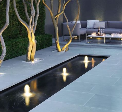 Water Rill, Modern Pond, Pond Lighting, Landscaping Water Feature, Moderne Have, Garden Design Layout Landscaping, Modern Water Feature, Kolam Koi, Lights Interior