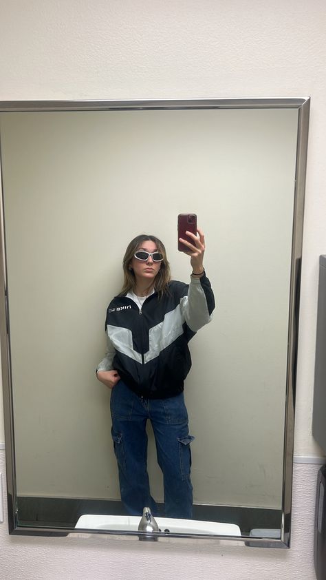 Nike, windbreaker, outfit, outfit ideas, fall outfits, sunglasses, mirror pic, fashion Black Nike Windbreaker Outfit, Nike Windbreaker Outfit, Windbreaker Outfit, Sunglasses Mirror, Outfit Ideas Fall, Nike Windbreaker, Mirror Pic, Black Nike, Simple Outfits