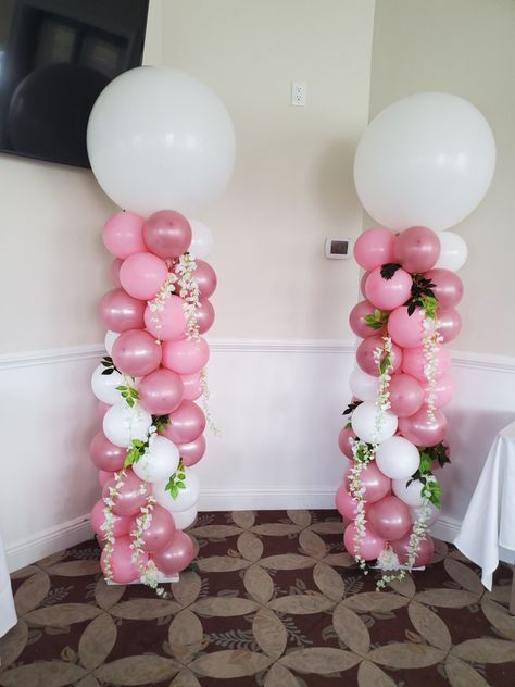 Ballon Column, Column Ideas, Pink Princess Party, Baby Shower Princess Theme, Balloons Decor, First Communion Decorations, Communion Decorations, Birthday Balloon Decorations, Balloon Gift