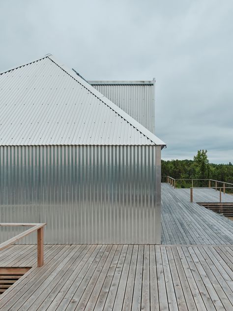 Denmark House, Galvanized Roofing, Metal Facade, Architectural Materials, Metal Cladding, Rural House, Apple Home, Metal Siding, Timber Cladding