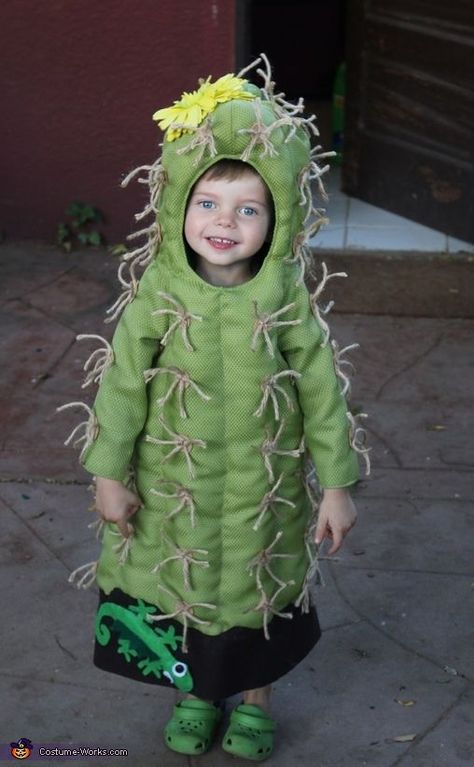 Homemade Costumes For Kids, Halloween Costumes Kids Homemade, Cactus Costume, Karneval Diy, Costume Ideas For Kids, Kid Costume, Clever Costumes, Kids Homemade, Diy Kostüm