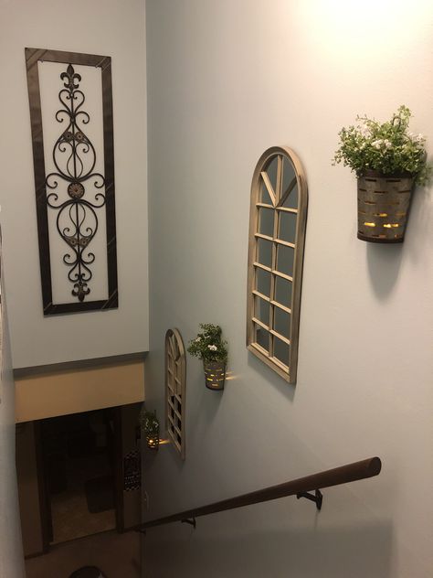 Top Of Stairway Wall Decor, Diy Stair Wall Decor, Wall Up The Stairs Decor, Down Stairs Decor Ideas, Stair Decorating Ideas Wall Stairways, End Of Staircase Decor, Above Staircase Decor, Ideas For Decorating Stairway Walls, High Stairway Wall Decor