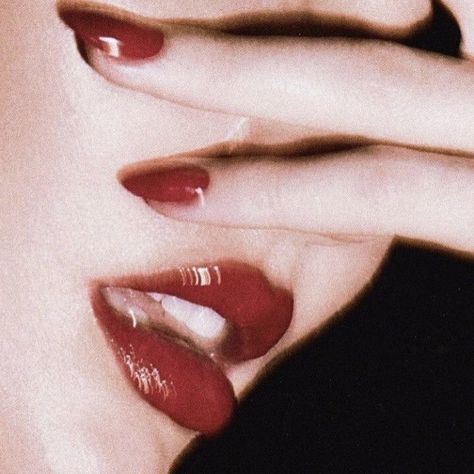 Red Lips And Rosy Cheeks Aesthetic, Deep Red Lipstick Aesthetic, Bombshell Aesthetic Makeup, Red Italian Aesthetic, Rouge Mona Awad Aesthetic, Red Lips Aesthetic Vintage, Rouge Mona Awad, Red Aesthetic Lips, 90s Glam Aesthetic