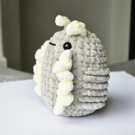 My little roly poly friend! I had aso much fun designing this pack with @pawgysplace Roly Poly is no sew, beginner and super cute and chonky! #crochet #nosew #rolypoly #amigurumi #crochetpattern #crochetinspiration #crochetidea Crochet Rolly Polly, Crochet Learning, Rolly Polly, Roly Poly, Crochet Things, No Sew, Amigurumi Crochet, Crochet Ideas, Diy Crochet