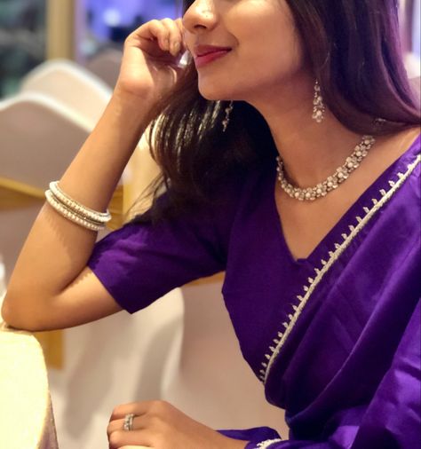 Purple Saree Aesthetic, Grad Saree, Dark Purple Saree, Asian Clothes, Lunar Moon, Simple Saree Designs, Saree Jewellery, Purple Saree, Purple Suits