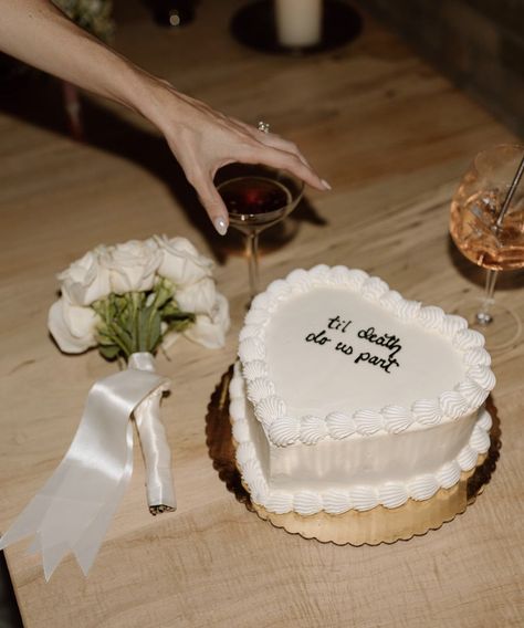 Still Married Cake, Will You Marry Me Cake, Intimate Reception Ideas, Civil Wedding Decorations, Civil Wedding Cake, Personal Wedding Cake, Small Wedding Cake Ideas, Elopement Cake, Windy City Series