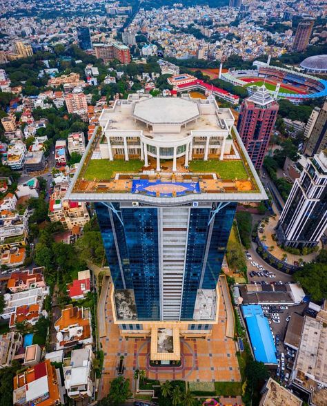 A mansion on top of a skyscraper in Bangalore India- ThorGift.com - If you like it please buy some from ThorGift.com Top Of Skyscraper, On Top Of Building, Top Of Building, Hollow City, Ghost City, Abandoned Mansion, Living Modern, Palace Of Versailles, Bangalore India