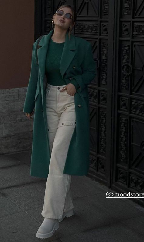 Classy Spring Outfits, Green Outfits, Trendy Products, Mode Hijabi, University Outfit, Classy Winter Outfits, Mode Instagram, Stylish Fall Outfits, Winter Fashion Outfits Casual