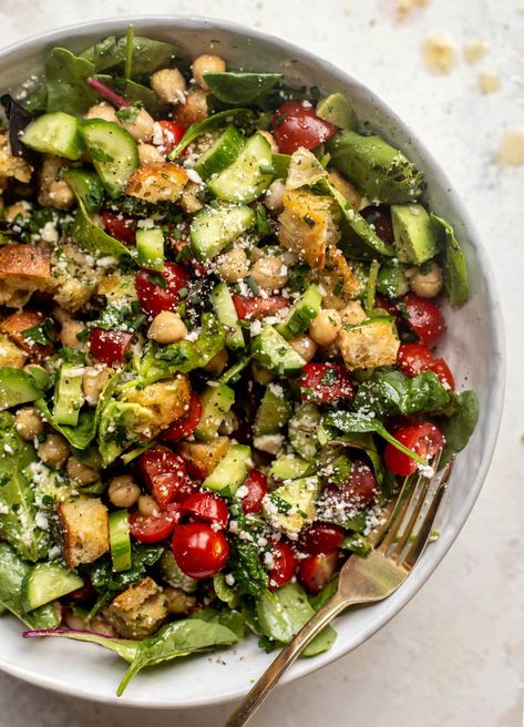 Chickpea Salad Bowl with Dilly Croutons Cucumber Salad Creamy, Cucumber Salad With Mayo, Salads Cucumber, Asian Cucumber Salad Recipe, Cucumbers And Tomatoes, Bruschetta Pasta, Easy Cucumber Salad, Cucumber Salad Recipe, Asian Cucumber Salad