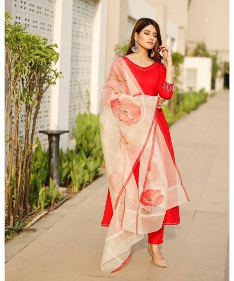 Red Flared Kurta Set With Floral Organza Dupatta In Scarlet. Floral Organza Dupatta, Gota Embroidery, Scarlett Red, Red Anarkali, Red Kurta, Red Flare, Anarkali Kurta, Red Suit, Organza Dupatta