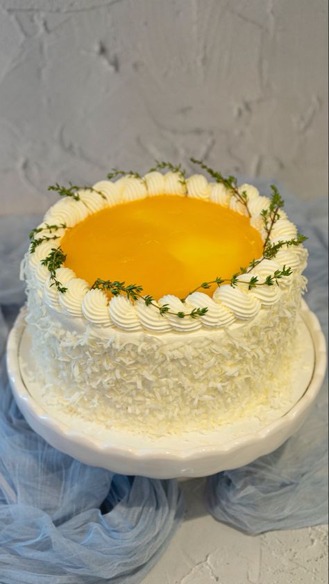 Passion fruit, coconut asian flavor summer cake dessert unique south wast asian vietnam Passion Fruit Coconut Cake, Coconut Passion Fruit Cake, Passion Fruit Wedding Cake, Mango Birthday Cake, Fruity Birthday Cake, Coconut Cake Decoration, Passion Fruit Cake, Fruit Curd, Fruit Wedding Cake