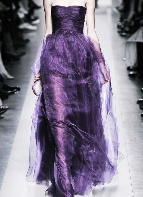 Purple Dress Aesthetic, Mode Purple, Purple Goth, Catty Noir, Dream Dresses, Purple Outfits, Prom Dress Inspiration, Gorgeous Clothes, Purple Fashion