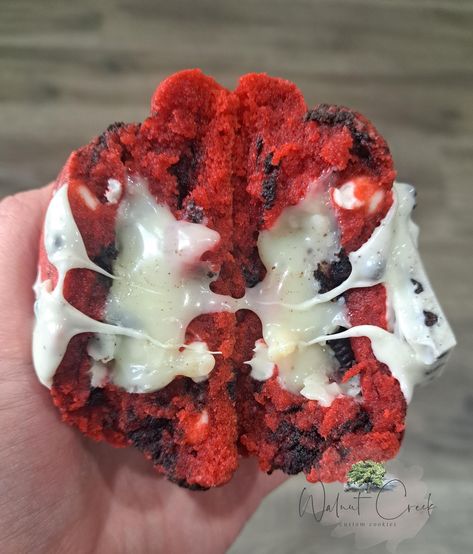 Our Red Velvet 1/2lb stuffed cookies are loaded with Oreos & white Chocolate chips & Stuffed with our homemade white chocolate fudgey center with more white chocolate and cookies & cream bar on top! Red Velvet Stuffed Cookies, Red Velvet Oreo Cookie, Oreo Stuffed Red Velvet Cookies, Cream Cheese Stuffed Red Velvet Cookies, Giant Red Velvet Cookies, Red Velvet Cookie With White Chocolate Chips, Cookies Unique, Thick Cookies, Homemade White Chocolate