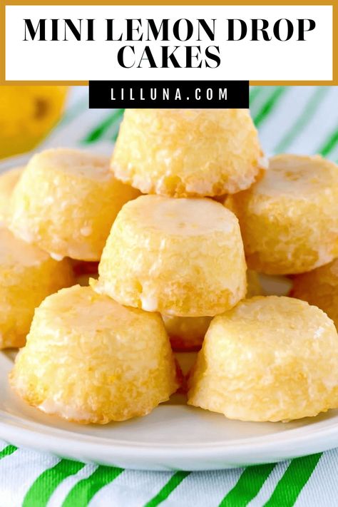 Lemon Bites, Drop Cake, Mini Cake Recipe, Savory Cakes, Cakes Recipes, Mini Cake, Lemon Desserts, Lemon Recipes, Lemon Drop