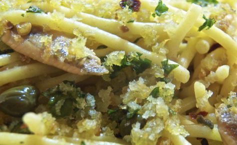 Spaghetti with White Anchovies and Capers White Anchovies, Anchovy Pasta, Anchovy Recipes, Bean Pasta, Family Recipe, Admit It, We're Back, No Doubt, Anchovies