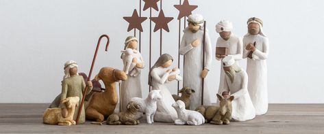 How to Set Up Your Nativity Scene Willow Tree Nativity Set, Nativity Characters, Willow Tree Nativity, Tree Carvings, Willow Tree Angels, Character Statue, Willow Tree Figurines, Nativity Sets, Nativity Scenes