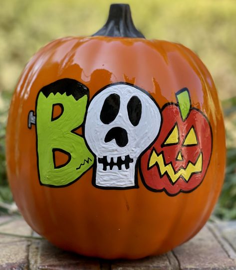 Pumpkin Painting Ideas For Dogs, Cute Halloween Painted Pumpkins, Paint White Pumpkin, Painted Pumpkin Characters, Fall Painted Pumpkins, Pumpkin Painting Designs, Besties Ideas, Cute Pumpkin Painting, Cute Painted Pumpkin Ideas