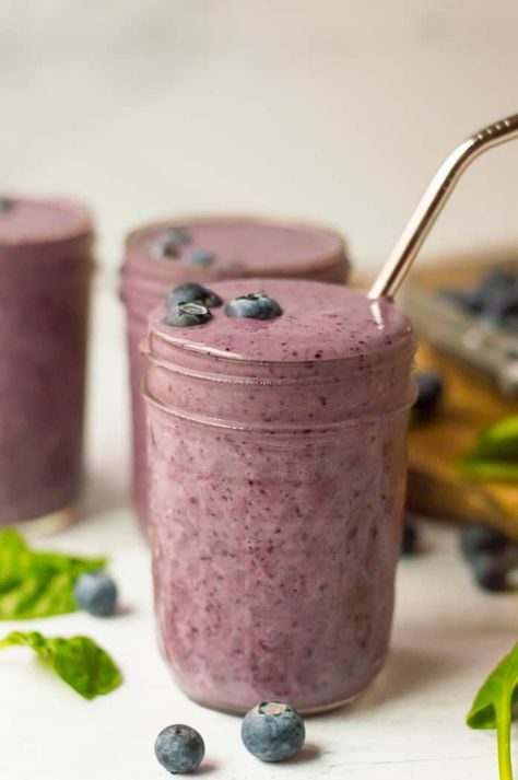 This Blueberry Spinach Smoothie is the perfect no-cook, healthy breakfast any day of the week. Delicious and easy to make, it is a great way to get fruits and greens into your day right off the bat! Easily dairy-free and a quick breakfast or snack the whole family will love. Smoothie No Yogurt, Fruit And Veggie Smoothies, Beets Smoothie Recipes, Blueberry Spinach Smoothie, Veggie Smoothies, Beet Smoothie, Easy Green Smoothie, Fruit And Veggie, Smoothies For Kids