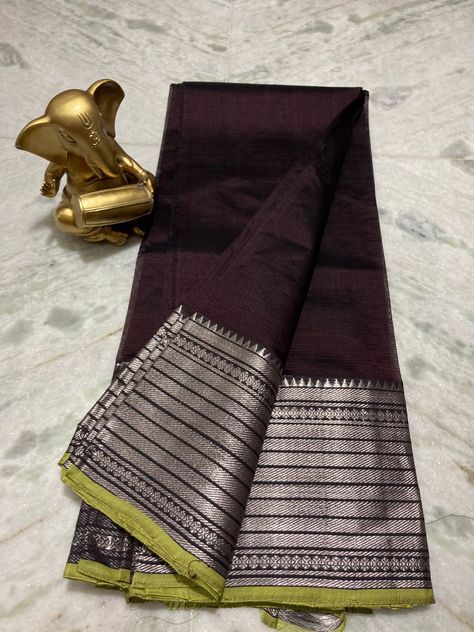 Plain Pattu Sarees, Pattu Saree Blouse Designs, Cotton Saree Designs, Plain Saree, Saree Designs Party Wear, Sarees Collection, Saree Models, Saree Trends, Latest Sarees