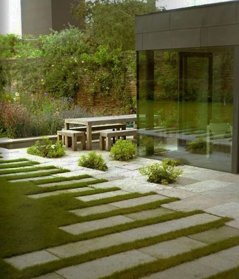 garden-pathway-idea8 - Home Decorating Trends - Homedit Beautiful Home Gardens, Desain Lanskap, Modern Landscape Design, Have Inspiration, Contemporary Garden, Modern Patio, Garden Pathway, Patio Stones, Modern Landscaping