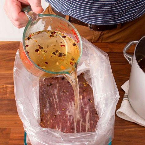 beef in an oven bag with brine being poured onto it from a measuring cup Corned Beef From Scratch, What Is Corned Beef, Cured Meat Recipes, Oven Bag, Homemade Corned Beef, Slow Cooker Corned Beef, Cooking Corned Beef, Corn Beef, Beef Brisket Recipes