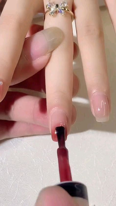 Gradient Nails Tutorial, Korean Nail, Kutek Disney, Korean Nail Art, Beauty Hacks Nails, Asian Nails, Nail Effects, Korean Nails, Simple Gel Nails