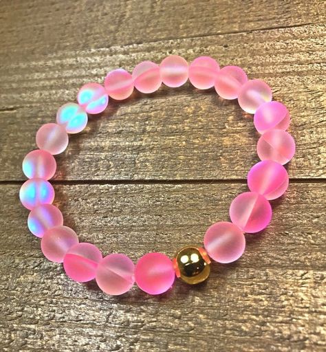 Long Distance Bracelet, Distance Bracelet, Pink Beaded Bracelet, Making Bracelets With Beads, Jewelry For Kids, Diy Beaded Bracelets, Glass Beaded Bracelet, Mermaid Glass, Beaded Jewelry Necklaces