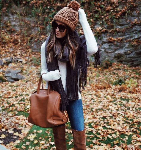 Hippie Fashion Outfits, Jeans Boots Outfit, Thanksgiving Week, Outfits Everyday, Perfect Winter Outfit, Thanksgiving Outfit Women, Street Style Fall Outfits, Mode Hippie, Hippie Fashion