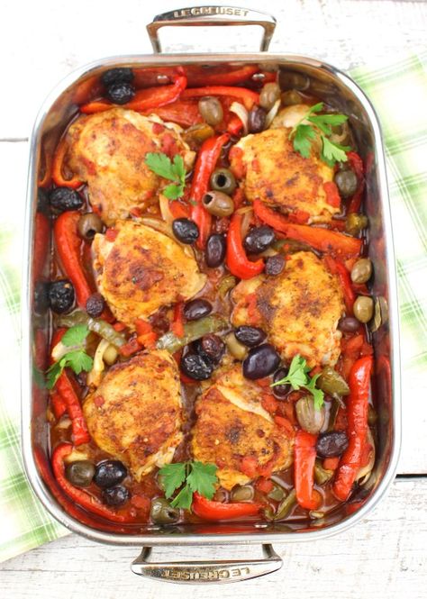 Chicken Basque, Basque Chicken, Basque Recipes, Basque Food, Baked Chicken Casserole, Spanish Potatoes, Easy Casserole Dishes, Country Recipes, Bon Appetite