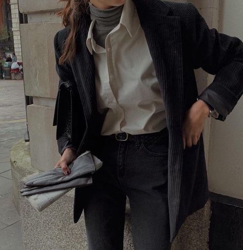 Fashion Outerwear, Corduroy Blazer, Blazer Outfits, 가을 패션, Formal Outfit, Female Fashion, Fall Winter Outfits, Minimal Fashion, Look Fashion