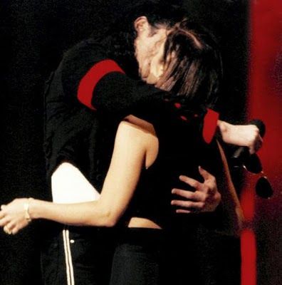 Michael Jackson and Lisa Marie Presley share passionate kiss onstage during MTV Music Video Awards 1994 Michael Jackson Lisa Marie Presley, Michael Jackson Pepsi Commercial, Pepsi Commercial, Tito Jackson, Michael Jackson Photoshoot, Lisa Jackson, Diane Sawyer, Michael Jackson Art, Elvis And Priscilla