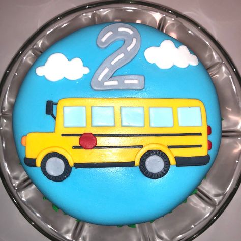 School Bus Cake, Bus Cake, Bento Cake, Cake Fondant, Birthday Cake Chocolate, Return Gifts, Round Cake, Cake Chocolate, Round Cakes