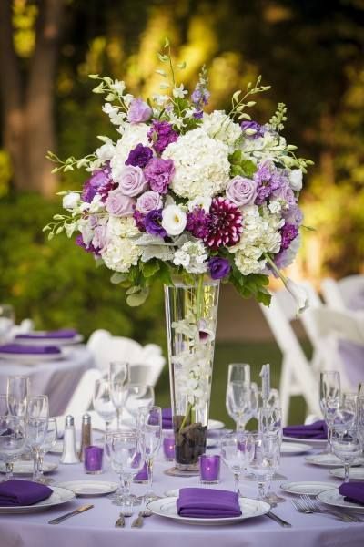 Wedding Centerpieces Elegant Table Decor, Lilac Themed Party, Purple Flower Wedding Centerpieces, Lavender Wedding Theme Table Decorations, Lilac Wedding Centerpieces, Purple Wedding Flowers Centerpieces, Purple Flower Centerpieces, Lavender Wedding Theme, Purple Wedding Centerpieces